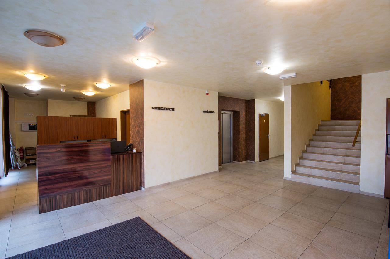 Hotel Arena Brumov Luaran gambar