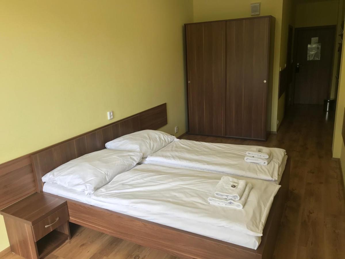 Hotel Arena Brumov Luaran gambar